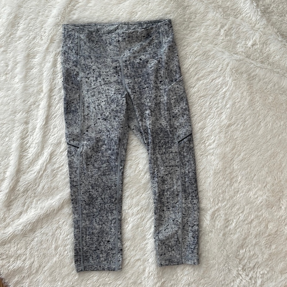 Lululemon cropped leggings